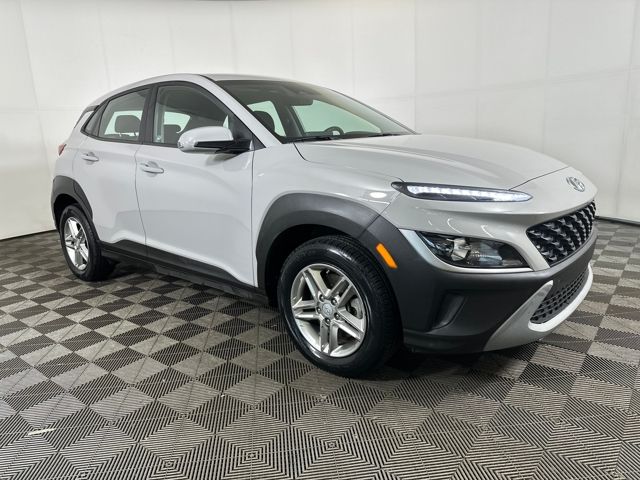 2023 Hyundai Kona SE photo 2