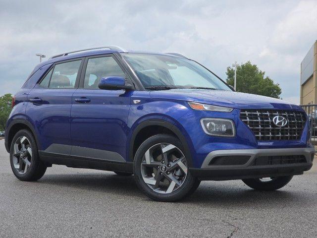 2025 Hyundai Venue Limited photo 2