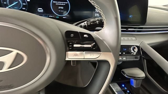 2025 Hyundai Elantra Blue - Photo 17