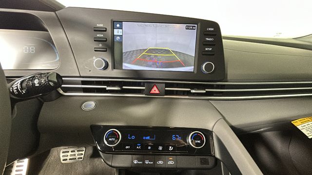 2025 Hyundai Elantra SEL - Photo 24