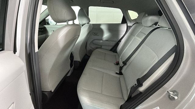 2025 Hyundai Kona SEL - Photo 27