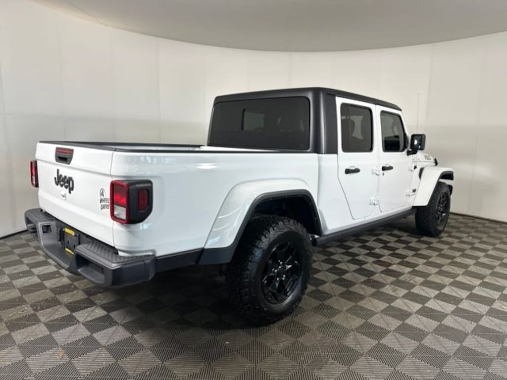 Used 2022 Jeep Gladiator Willys Truck