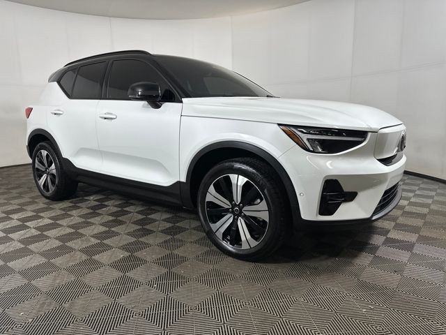 Used 2023 Volvo XC40 Plus with VIN YV4ED3UL1P2107683 for sale in Cuyahoga Falls, OH