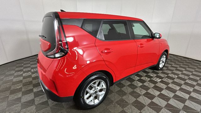 KNDJ23AUXR7231901