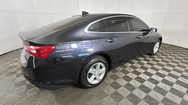 1G1ZB5ST8PF243898