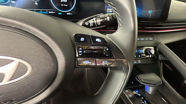 2025 Hyundai Elantra Blue - Photo 17