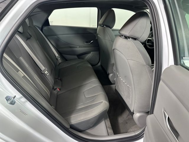 2025 Hyundai Elantra SEL - Photo 27
