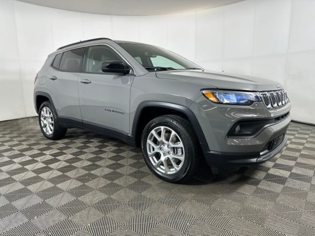 Used 2023 Jeep Compass Latitude Lux SUV