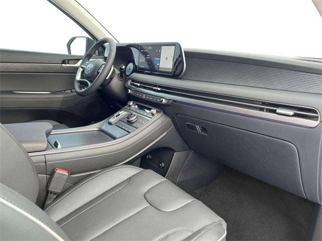 2025 Hyundai Palisade Limited - Photo 16