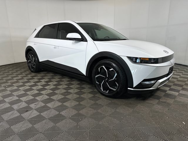 Used 2024 Hyundai IONIQ 5 SE with VIN KM8KM4DE8RU302857 for sale in Cuyahoga Falls, OH