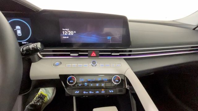2023 Hyundai Elantra Limited - Photo 34