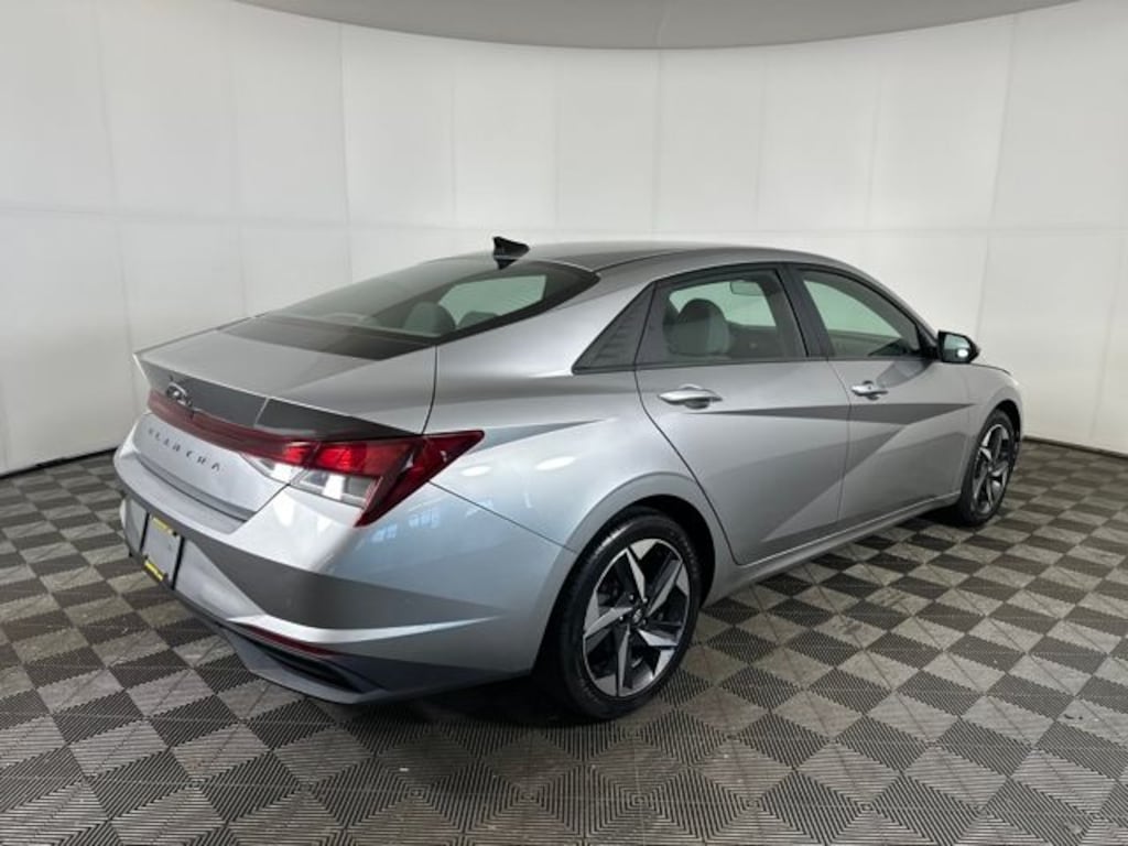 Used 2023 Hyundai Elantra SEL Sedan
