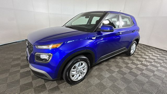 2025 Hyundai Venue SE - Photo 6