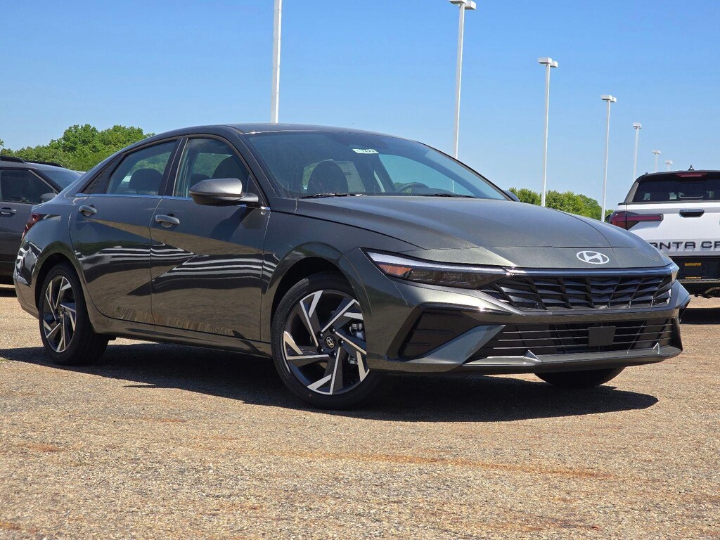New 2026 Hyundai Elantra Limited Sedan