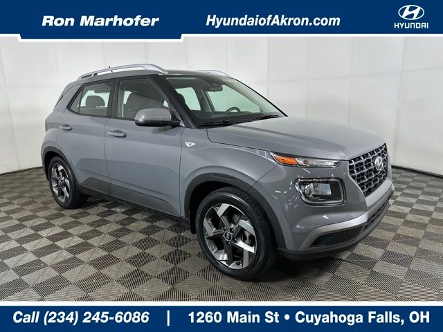 2023 Hyundai Venue SEL's photo