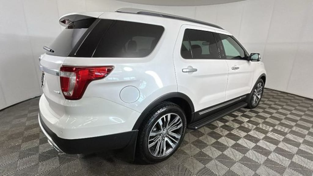 Used 2017 Ford Explorer Platinum SUV