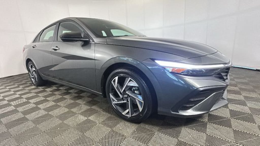 Used 2025 Hyundai Elantra Hybrid SEL Sport Sedan