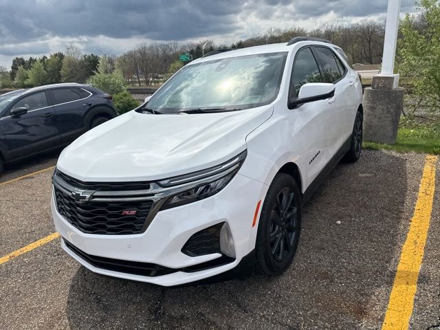 Used 2022 Chevrolet Equinox RS with VIN 3GNAXMEV6NS223940 for sale in Cuyahoga Falls, OH