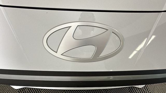 2025 Hyundai Elantra SEL - Photo 8