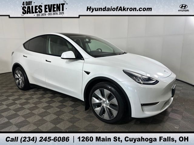 2021 Tesla Model Y Long Range's photo