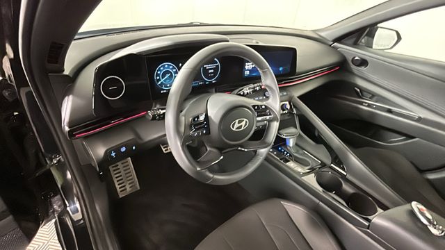 2025 Hyundai Elantra Blue - Photo 14