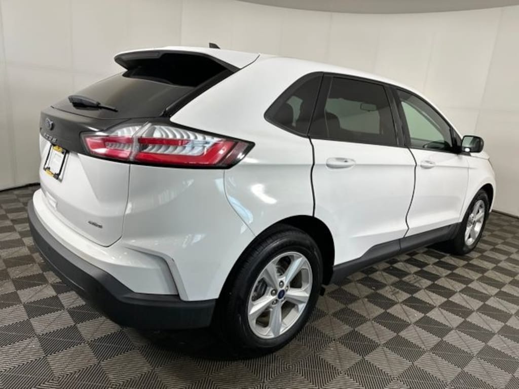 Used 2021 Ford Edge SE SUV