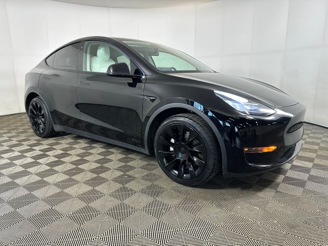 Used 2021 Tesla Model Y Long Range with VIN 5YJYGDEE1MF141614 for sale in Cuyahoga Falls, OH