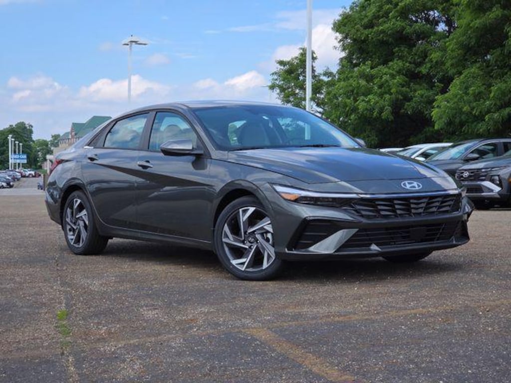 New 2026 Hyundai Elantra Limited Sedan
