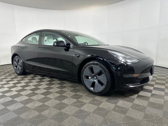 Used 2022 Tesla Model 3 Base with VIN 5YJ3E1EA7NF105018 for sale in Cuyahoga Falls, OH