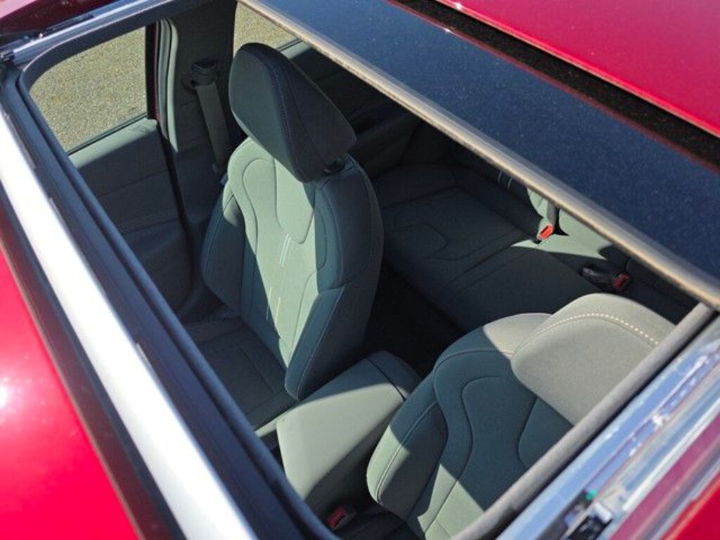 Used 2025 Hyundai Elantra SEL Sedan