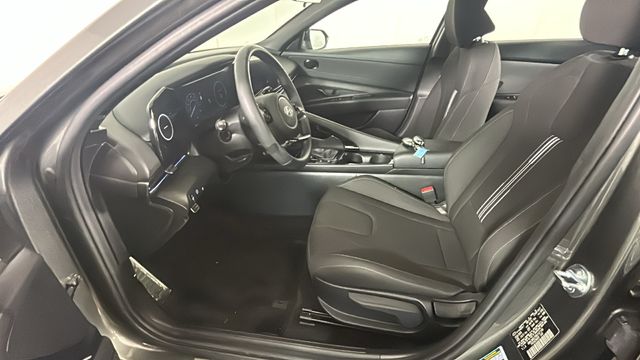2025 Hyundai Elantra Blue - Photo 12
