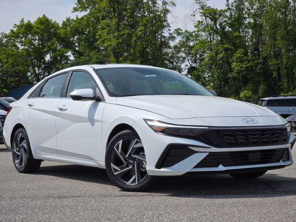 New 2026 Hyundai Elantra Limited Sedan