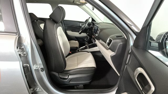 2023 Hyundai Venue SEL - Photo 28