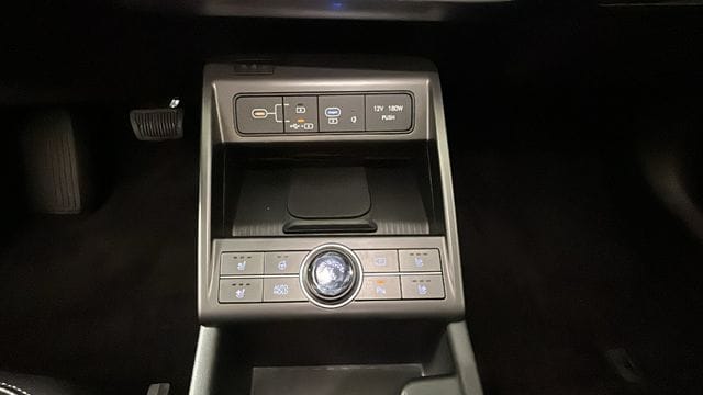 2025 Hyundai Kona Limited - Photo 23