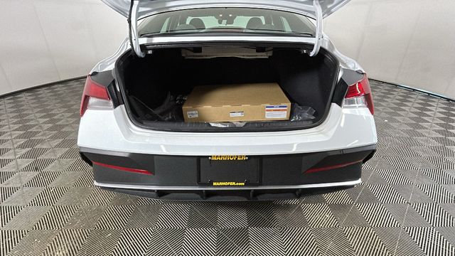 2025 Hyundai Elantra SEL - Photo 27