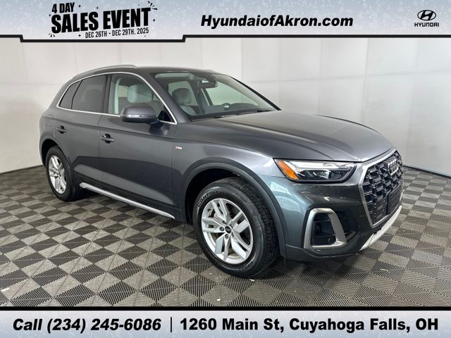 2022 Audi Q5 Premium's photo