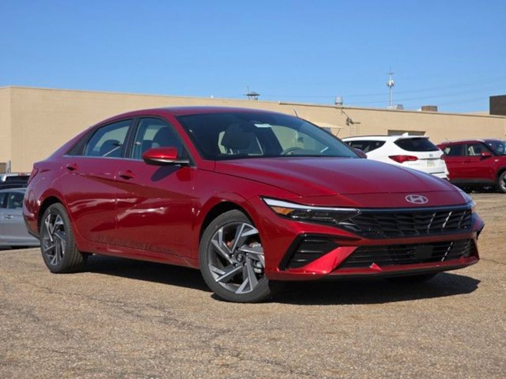 Used 2025 Hyundai Elantra SEL Sedan