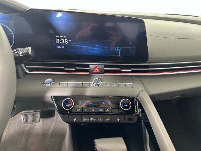 2025 Hyundai Elantra SEL - Photo 21