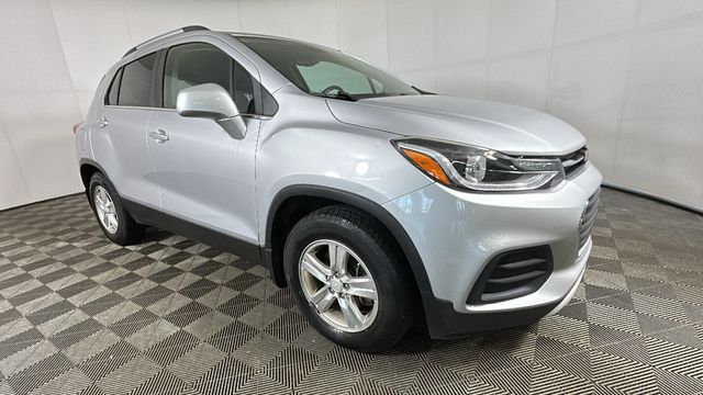 Used 2017 Chevrolet Trax LT with VIN 3GNCJLSB6HL287747 for sale in Cuyahoga Falls, OH