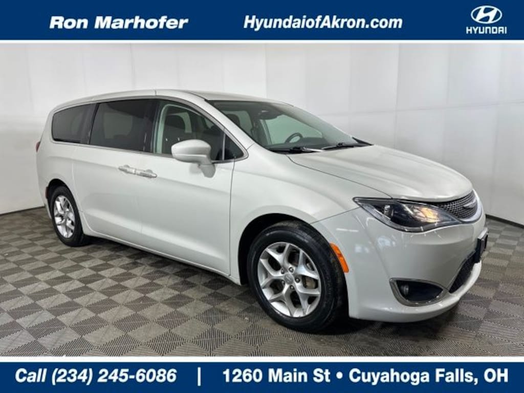 Used 2019 Chrysler Pacifica Touring Plus Minivan/Van
