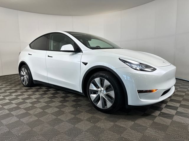 Used 2021 Tesla Model Y Long Range with VIN 5YJYGDEE1MF264362 for sale in North Canton, OH