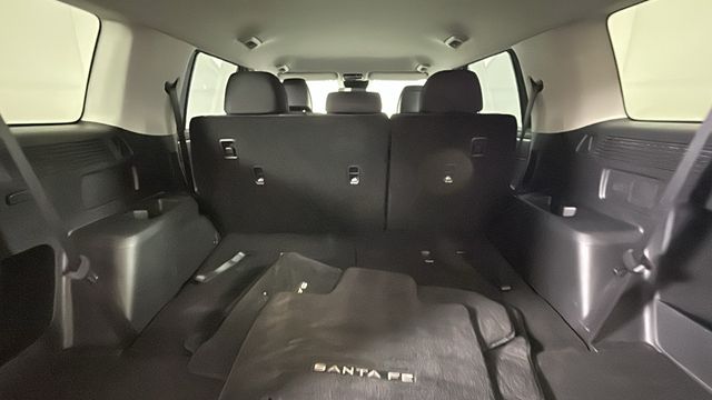 2025 Hyundai Santa Fe SE - Photo 29