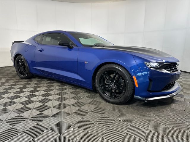 2019 Chevrolet Camaro 2LT photo 2