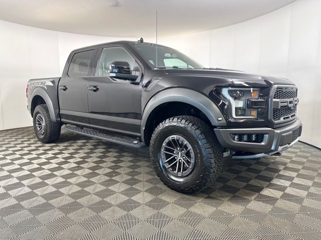 2020 Ford F-150 Raptor photo 2
