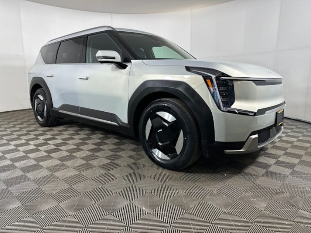 Used 2024 Kia EV9 Wind SUV