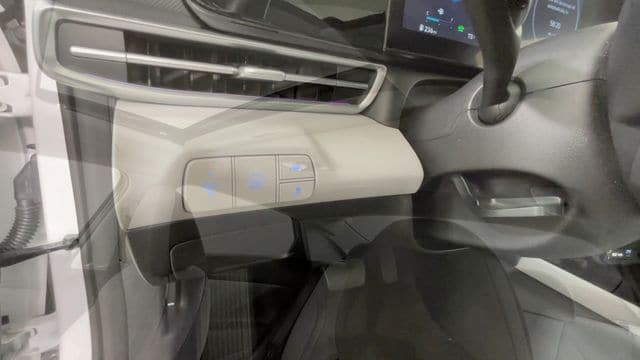 2023 Hyundai Elantra Limited - Photo 24