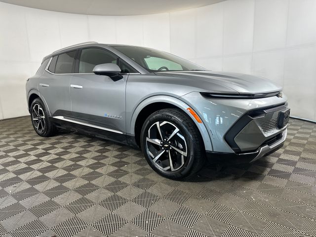 Used 2024 Chevrolet Equinox EV LT with VIN 3GN7DLRP2RS256030 for sale in North Canton, OH