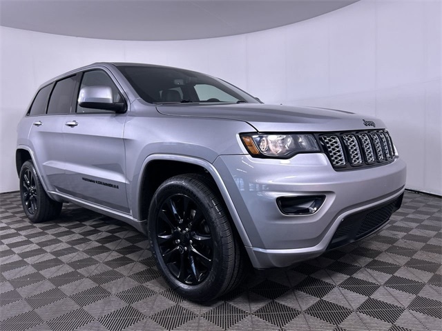 Used 2019 Jeep Grand Cherokee Altitude with VIN 1C4RJFAG0KC569094 for sale in Cuyahoga Falls, OH