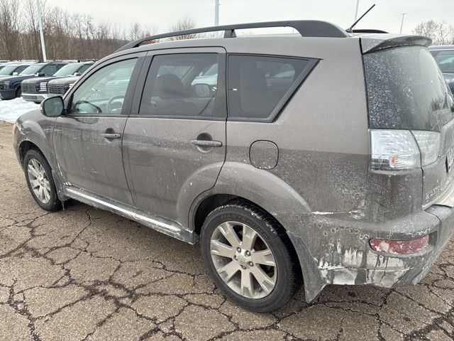 Used 2011 Mitsubishi Outlander SE with VIN JA4AS3AW0BU035906 for sale in Akron, OH