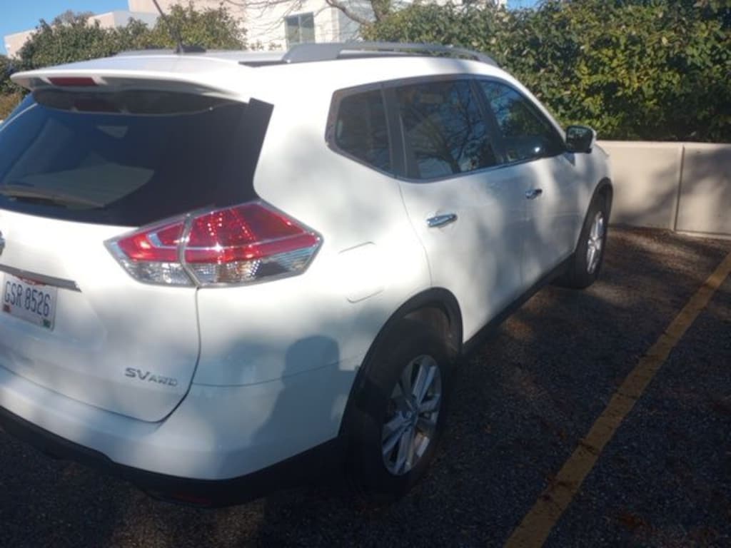 Used 2016 Nissan Rogue SV SUV